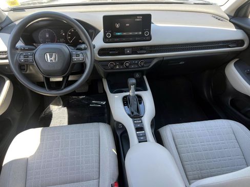 Certified 2023 Honda HR-V LX image 11