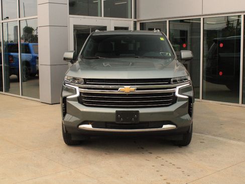 Used 2024 Chevrolet Tahoe LT w/ LT Signature Plus Package AWD/4WD image 2