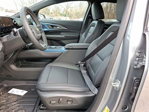 New 2026 Chevrolet Equinox EV LT image 9