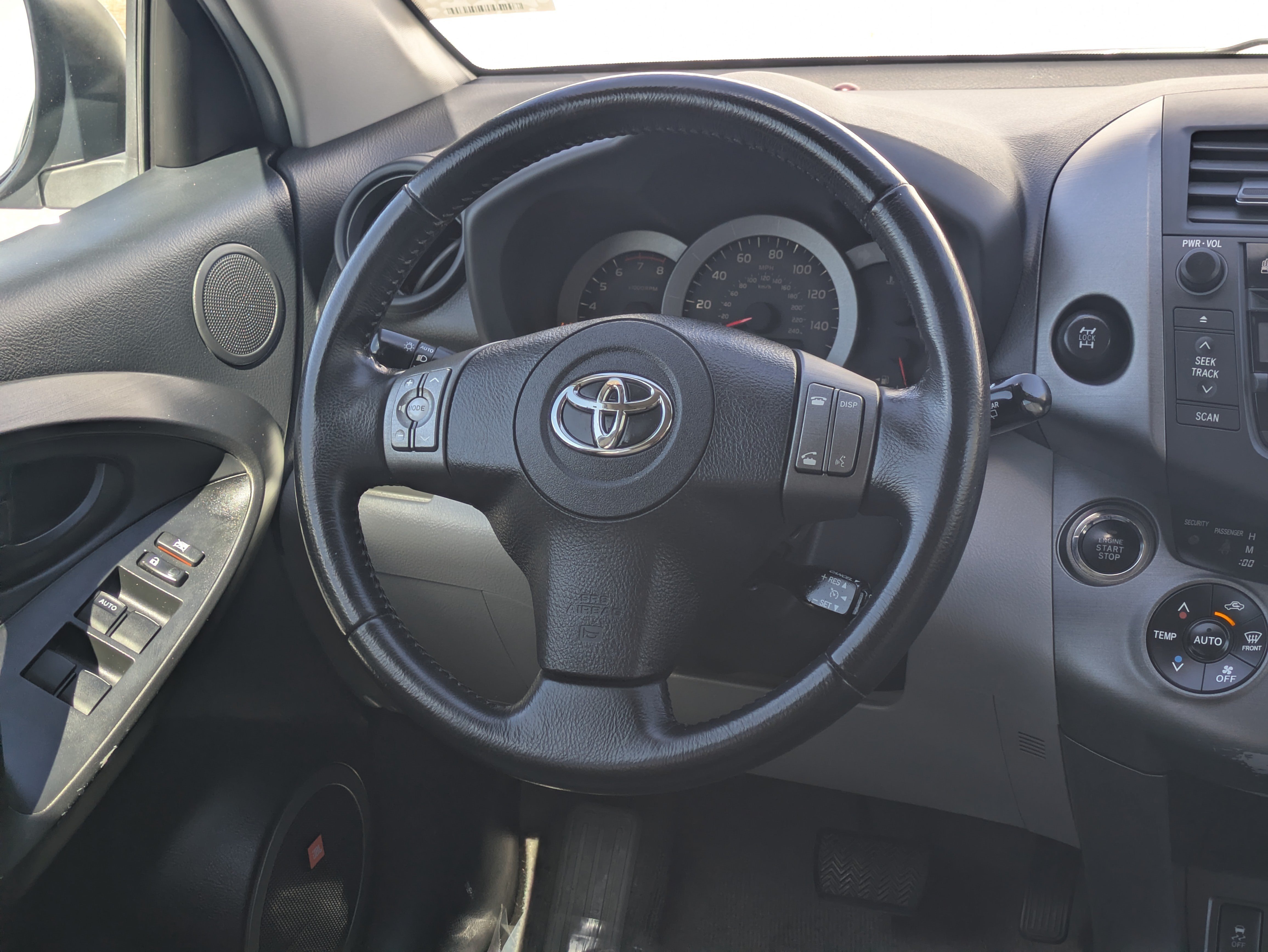 Used 2011 Toyota RAV4 Limited w/ Limited Extra Value Pkg AWD/4WD image 51