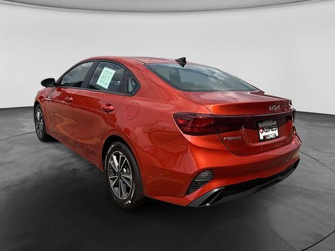 Used 2024 Kia Forte LXS FWD image 7