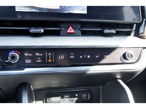 Certified 2023 Kia Sportage X-Line image 28