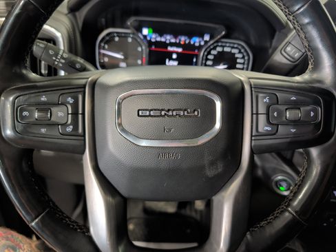 Used 2023 GMC Sierra 2500 Denali w/ Denali Black Diamond Edition AWD/4WD image 10