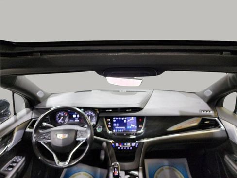 Used 2020 Cadillac XT6 Premium Luxury AWD/4WD image 9