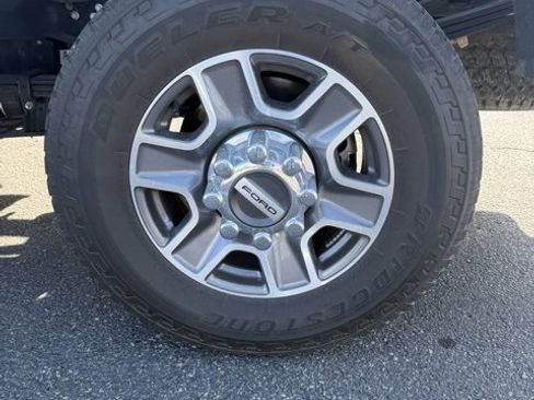 Used 2023 Ford F350 Lariat w/ Tow Technology Package image 9