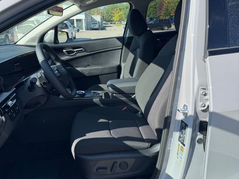 New 2026 Kia Sportage S image 12