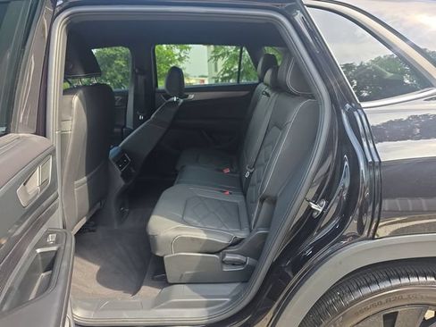Certified 2024 Volkswagen Atlas Cross Sport SE AWD/4WD image 22