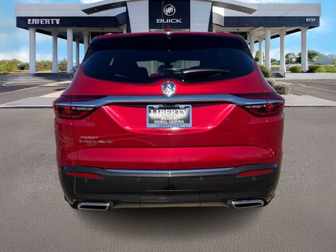 Used 2020 Buick Enclave Essence w/ Sound and Sites Package image 4