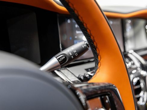 New 2026 Rolls-Royce Cullinan Black Badge image 23