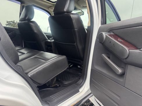 Used 2010 Ford Explorer Limited image 33