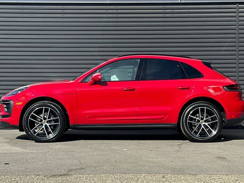 New 2026 Porsche Macan image 2