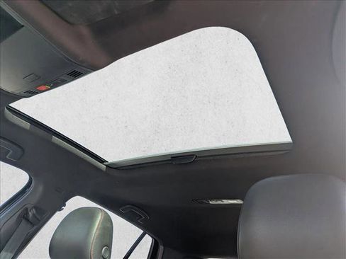 Used 2020 Volkswagen GTI SE image 16