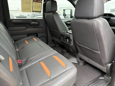 Used 2024 GMC Sierra 2500 AT4 w/ AT4 Premium Plus Package AWD/4WD image 27