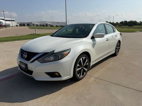 Used 2018 Nissan Altima 2.5 SR FWD image 7