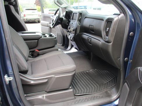 Used 2022 Chevrolet Silverado 1500 Custom AWD/4WD image 14