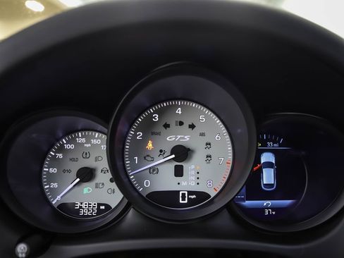 Used 2023 Porsche Macan GTS image 14