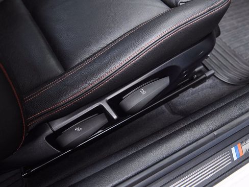 Used 2011 BMW 1 Series M RWD image 62