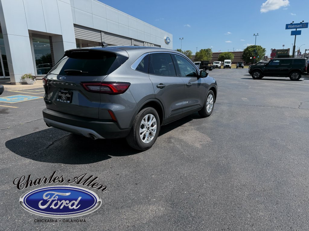 Used 2024 Ford Escape Active FWD image 3
