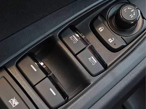 New 2026 Subaru Crosstrek 2.5i Sport AWD/4WD image 18