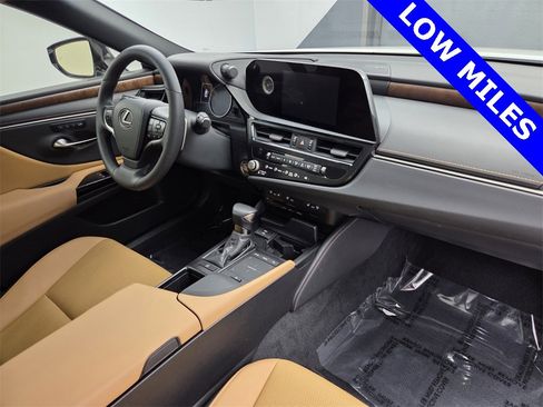 Used 2022 Lexus ES 350 w/ Premium Package image 17