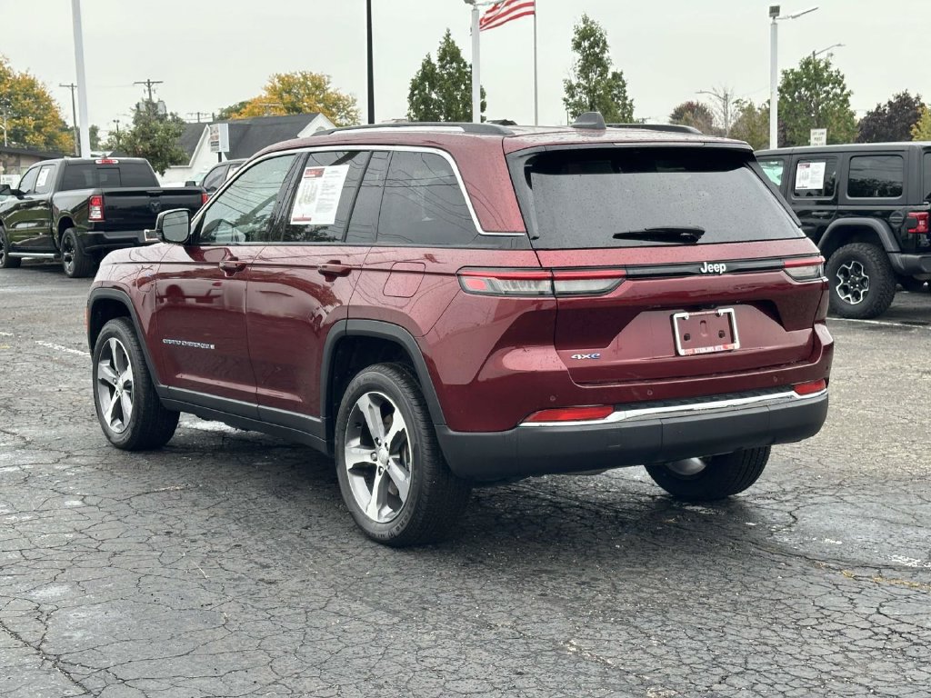 Used 2023 Jeep Grand Cherokee 4WD 4xe image 6