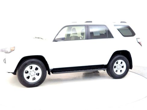 Used 2024 Toyota 4Runner SR5 image 3