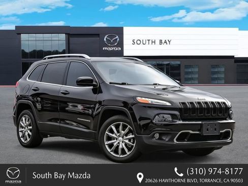Used 2017 Jeep Cherokee Limited FWD image 1