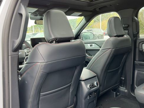 Used 2026 Ford Explorer ST-Line AWD/4WD image 32