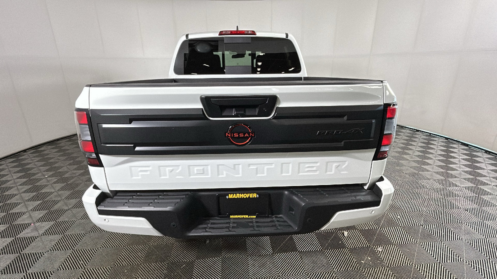 Used 2026 Nissan Frontier PRO-4X AWD/4WD image 4