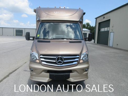 Used 2017 Mercedes-Benz Sprinter 3500 image 9