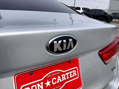 Used 2017 Kia Optima EX w/ Premium Package image 27