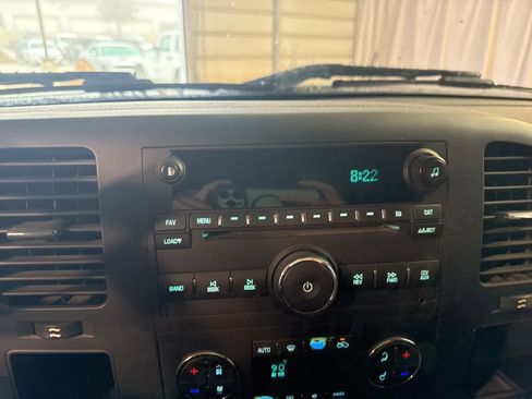 Used 2010 GMC Sierra 1500 SLE w/ Regional Value Package image 23