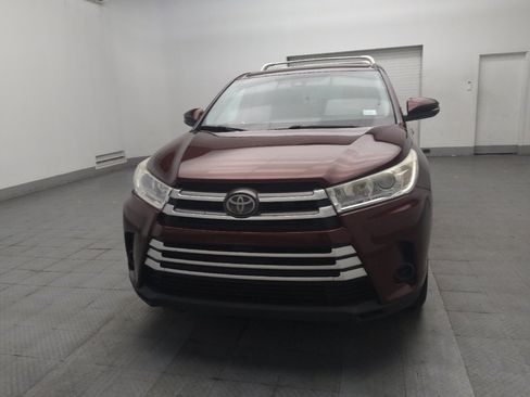 Used 2018 Toyota Highlander LE FWD image 15