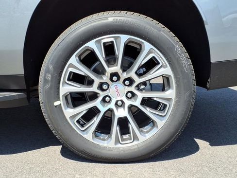 New 2026 GMC Yukon XL Denali AWD/4WD image 6