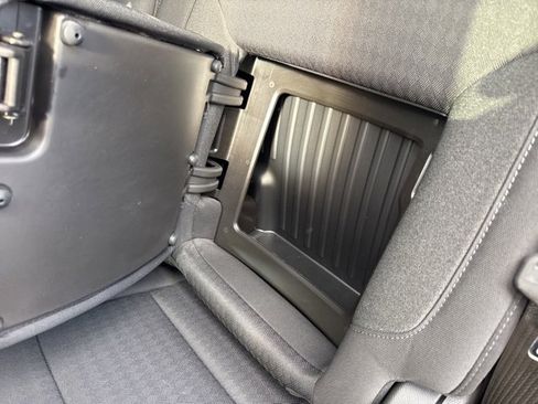 Used 2023 GMC Sierra 1500 Elevation image 23