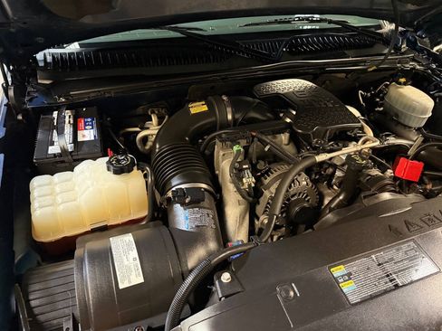 Used 2006 Chevrolet Silverado 2500 LT w/ Heavy-Duty Power Package AWD/4WD image 20