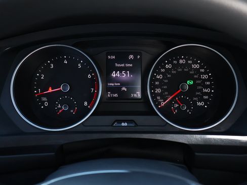 Used 2021 Volkswagen Tiguan S image 13