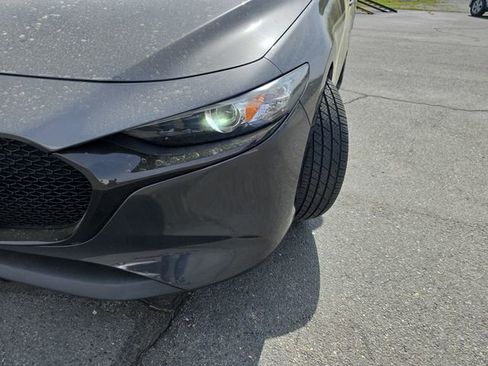 Used 2019 MAZDA MAZDA3 Hatchback w/ Preferred Package FWD image 19