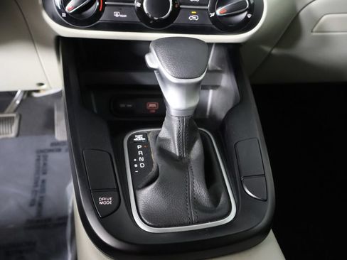 Used 2022 Kia Soul LX FWD image 53