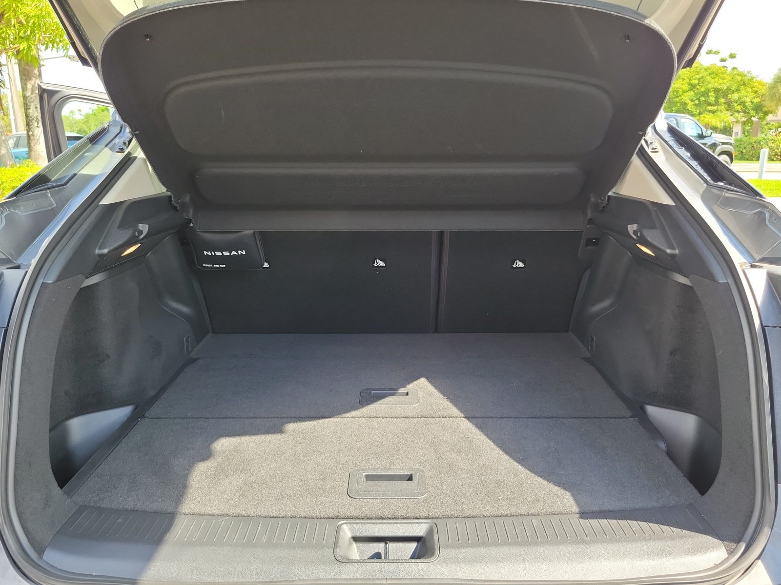Used 2024 Nissan Ariya AWD image 9