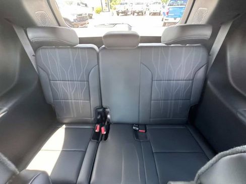 New 2026 Buick Enclave Avenir image 18