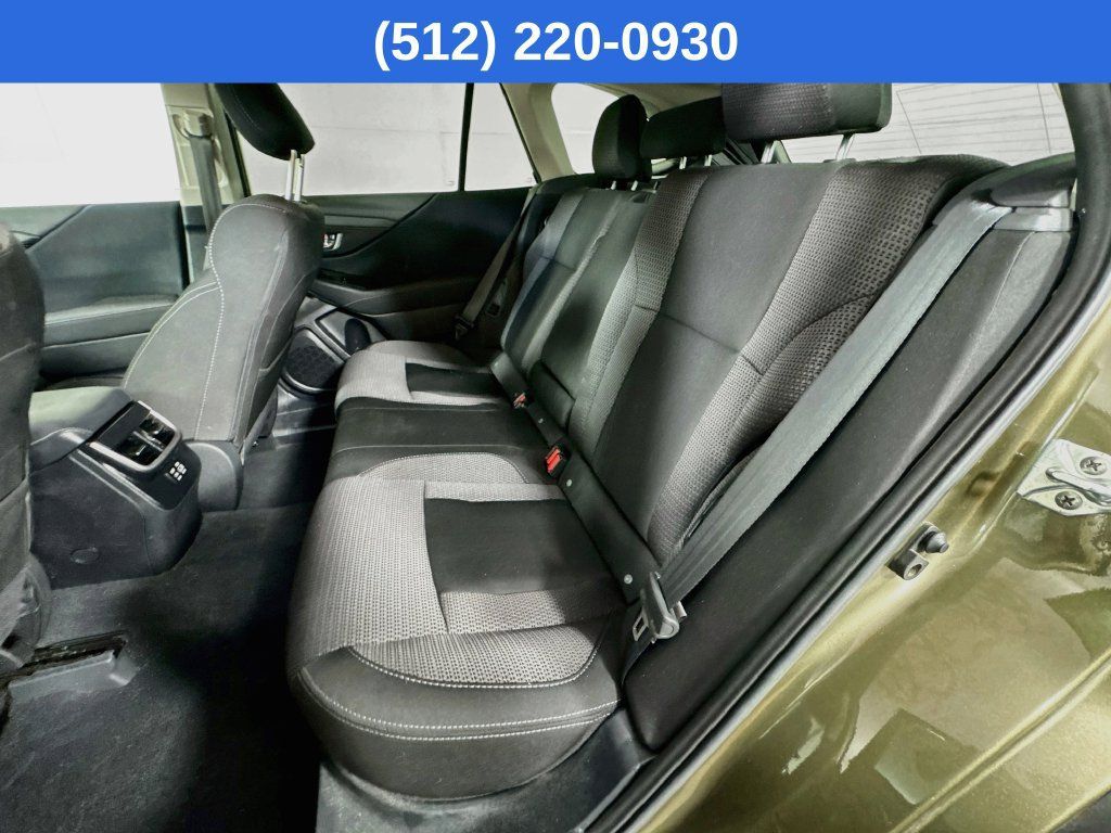 Used 2025 Subaru Outback Premium AWD/4WD image 31