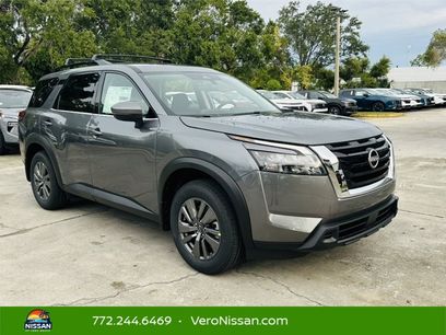 New 2025 Nissan Pathfinder SV