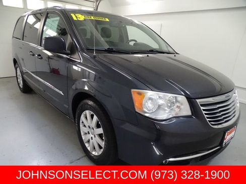 Used 2013 Chrysler Town & Country Touring FWD image 1