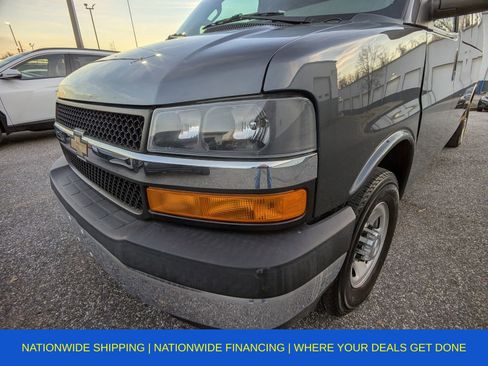 Used 2017 Chevrolet Express 3500 LT w/ LT Preferred Equipment Group image 3
