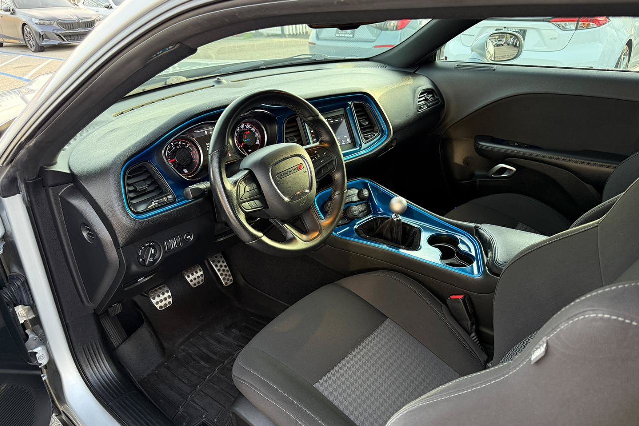 Used 2022 Dodge Challenger R/T RWD image 15