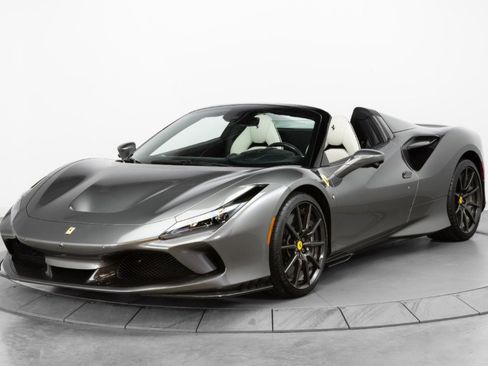 Certified 2023 Ferrari F8 Tributo image 3