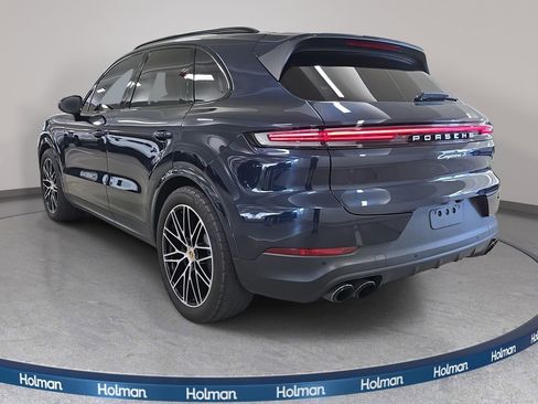Used 2024 Porsche Cayenne S image 9