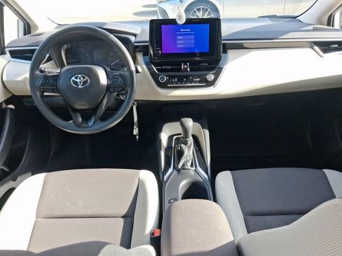 Used 2023 Toyota Corolla LE FWD image 7