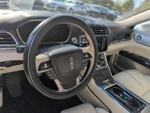 Used 2017 Lincoln Continental Black Label AWD/4WD image 6